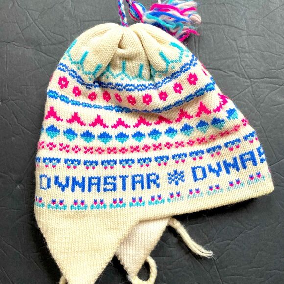 VTG DynaStar women’s beanie hat 100% Pure wool w/ special no-itch hem never worn